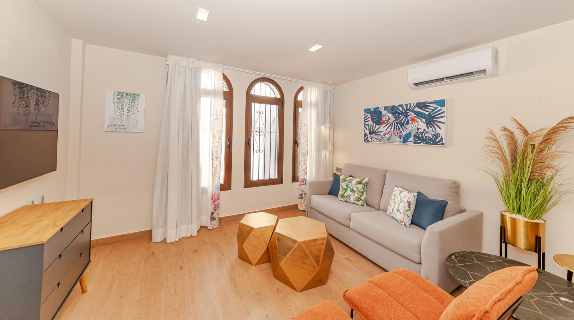 Apartahotel Pueblo Evita Premium *