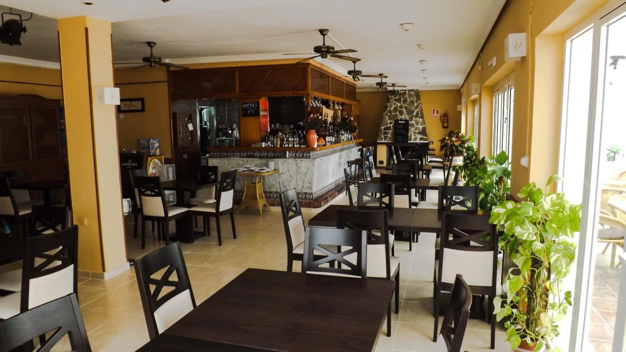 Pueblo Evita Premium Apartahotel